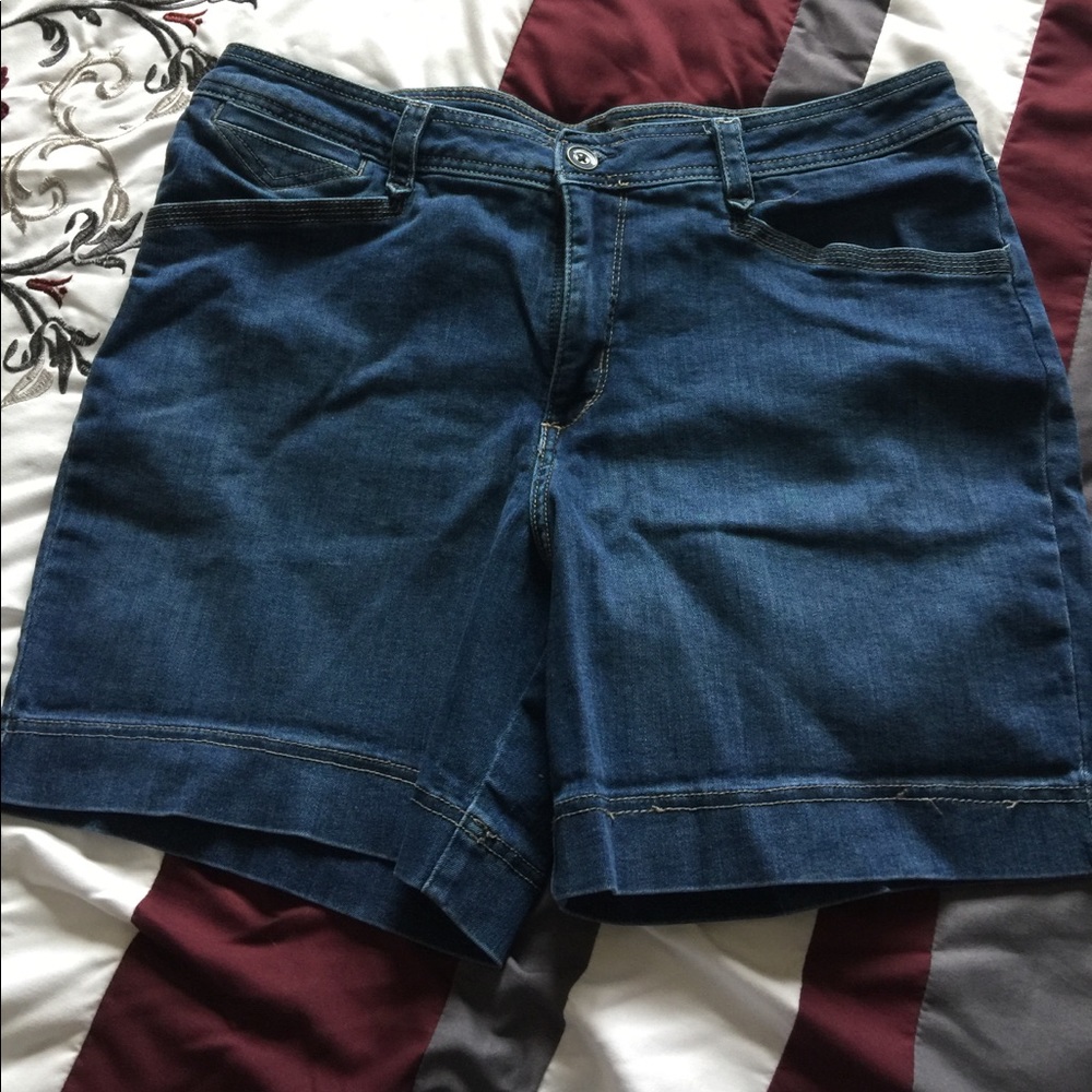 Lee jean shorts